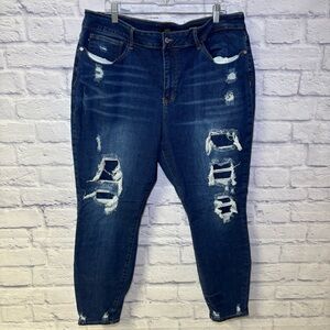 Judy Blue Skinny Fit Distressed Jeans Women’s Size 22 W x 29 Denim Trashed